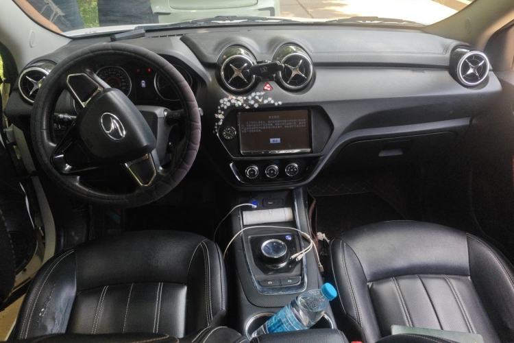 Used Soueast DX3 2018 EV400 Elite Edition Center Console
