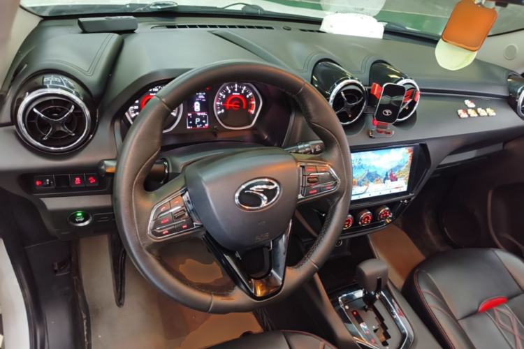 Used Soueast DX3 2018 1.5T CVT Luxury Model Center Console