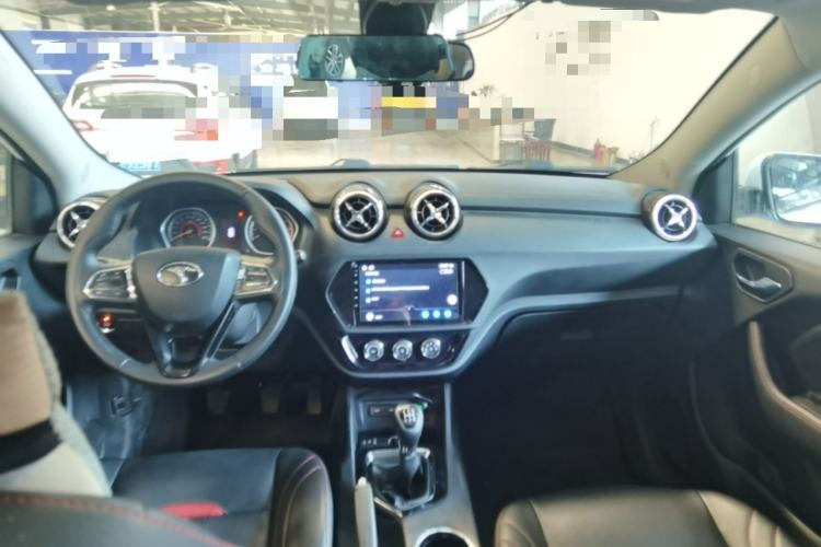 Used Soueast DX3 2018 1.5L Manual Luxury Model Center Console