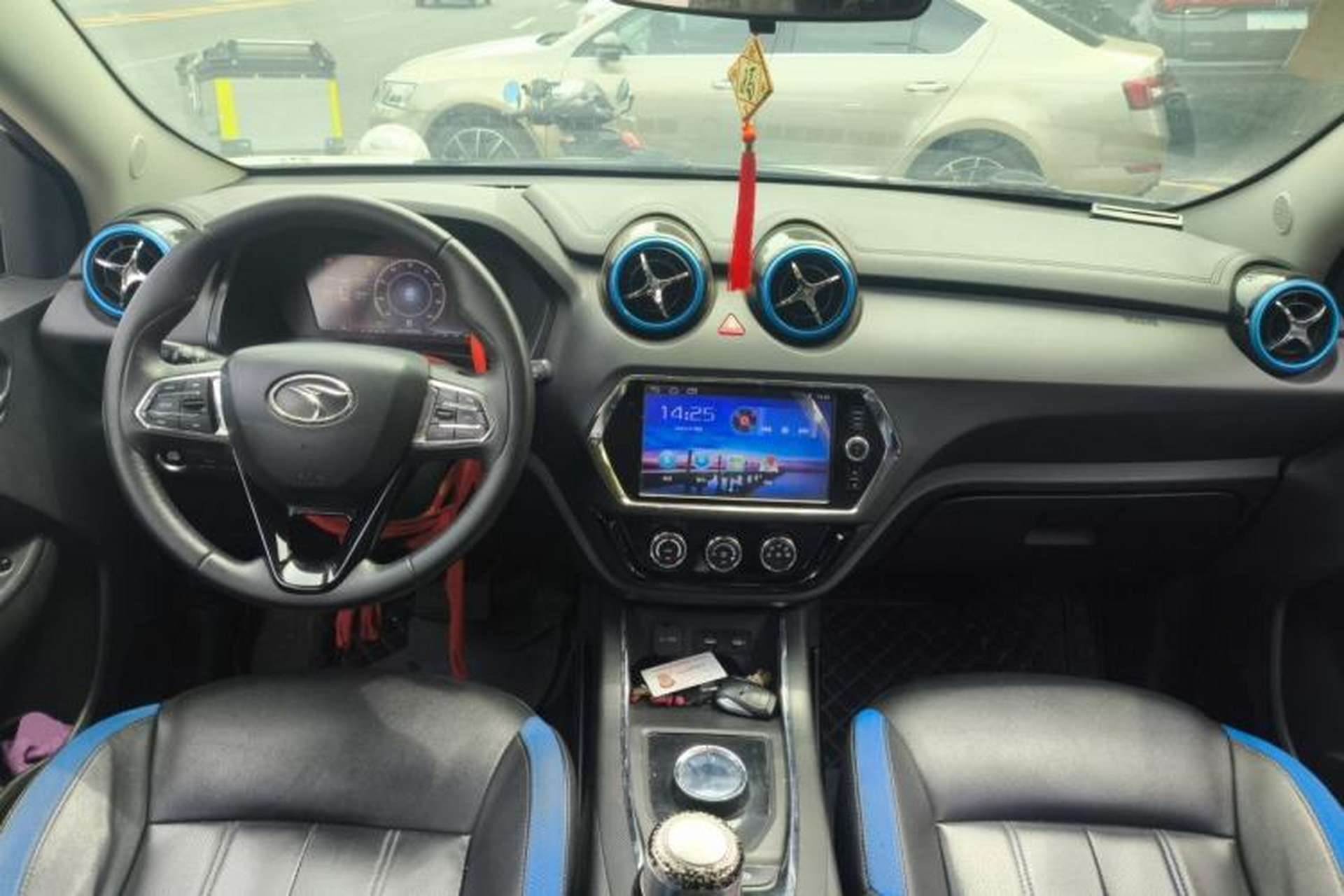 Used Soueast DX3 2018 EV400 Flagship Edition Center Console