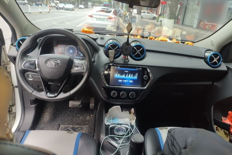 Used Soueast DX3 2018 EV Flagship Model Center Console