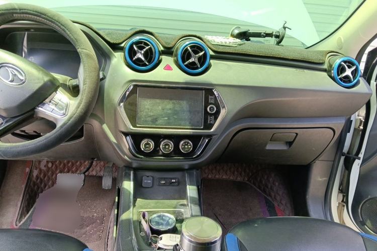 Used Soueast DX3 2018 EV400 Flagship Edition Center Console