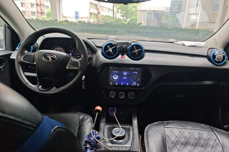 Used Soueast DX3 2018 EV400 Luxury Edition Center Console