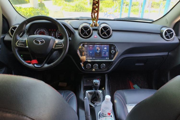 Used Soueast DX3 2018 1.5L Manual Luxury Model Center Console