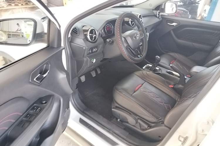 Used Soueast DX3 2018 1.5L Manual Luxury Model Driver Seat