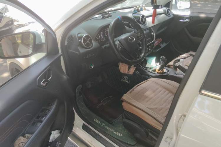 Used Soueast DX3 2018 1.5L Manual Luxury Model Driver Seat