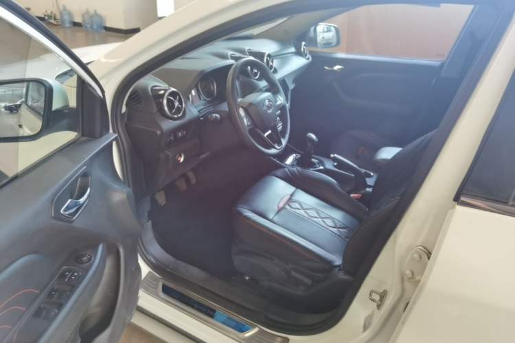 Used Soueast DX3 2018 1.5L Manual Luxury Model Driver Seat