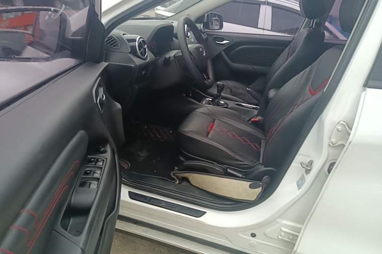 Used Soueast DX3 2018 1.5L Manual Luxury Model Driver Seat