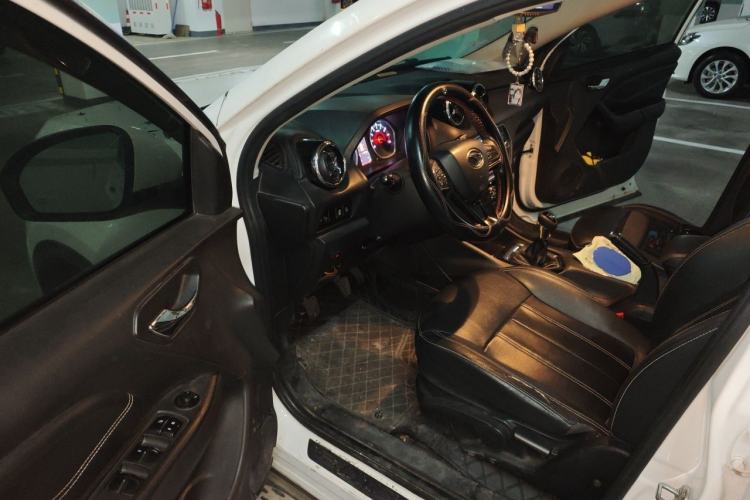 Used Soueast DX3 2018 1.5L Manual Luxury Model Driver Seat