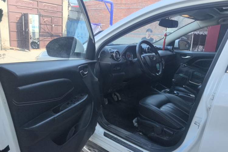 Used Soueast DX3 2018 1.5L Manual Luxury Model Driver Seat