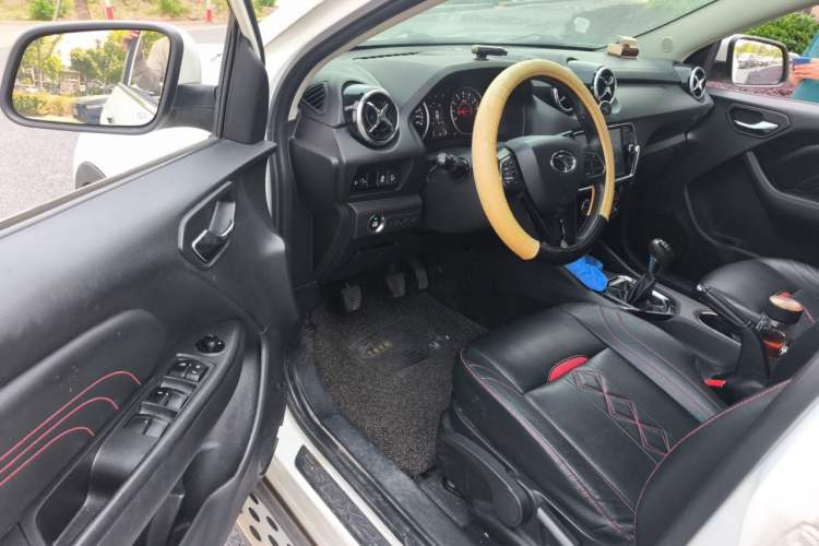 Used Soueast DX3 2018 1.5L Manual Luxury Model Driver Seat