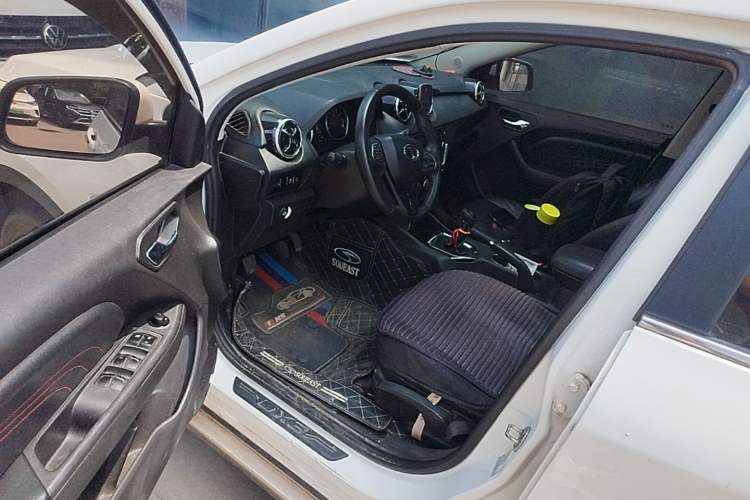 Used Soueast DX3 2018 1.5L Manual Luxury Model Driver Seat
