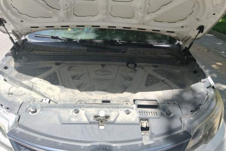 Used Soueast DX3 2018 1.5L Manual Luxury Model Engine Bay