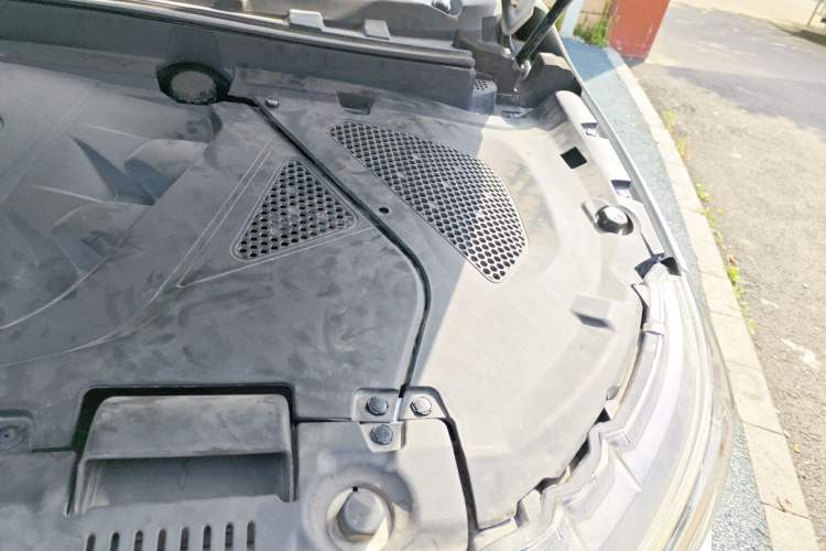 Used Soueast DX3 2018 1.5L Manual Flagship Edition Engine Bay Left