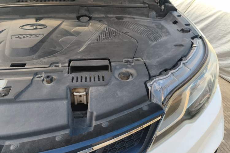 Used Soueast DX3 2018 1.5L Manual Luxury Model Engine Bay Left