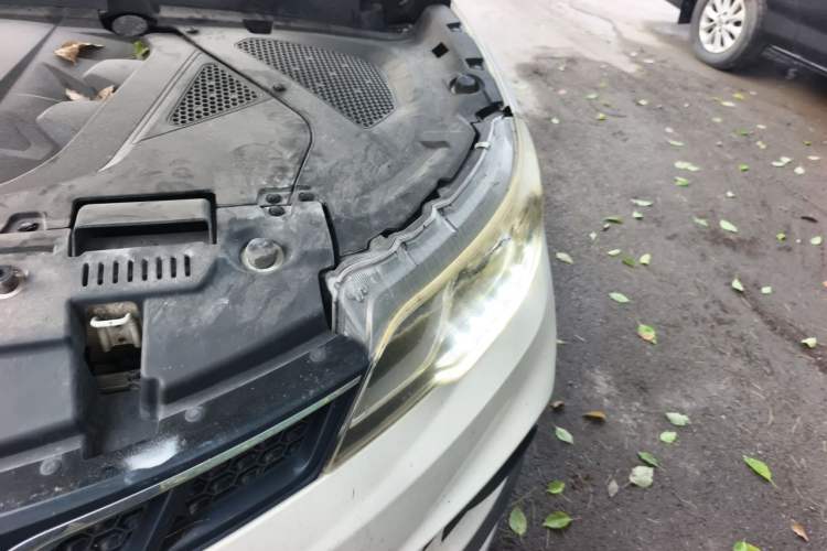 Used Soueast DX3 2018 1.5L Manual Luxury Model Engine Bay Left