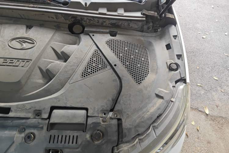 Used Soueast DX3 2018 1.5T CVT Luxury Model Engine Bay Left