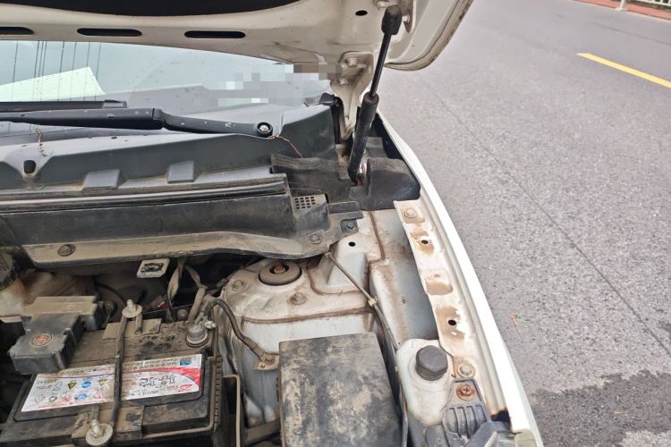 Used Soueast DX3 2018 1.5T CVT Luxury Model Engine Bay Left