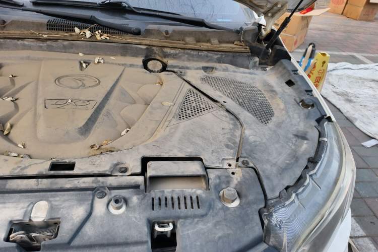 Used Soueast DX3 2018 1.5L Manual Luxury Model Engine Bay Left