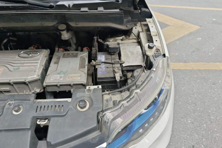 Used Soueast DX3 2018 EV400 Luxury Edition Engine Bay Left