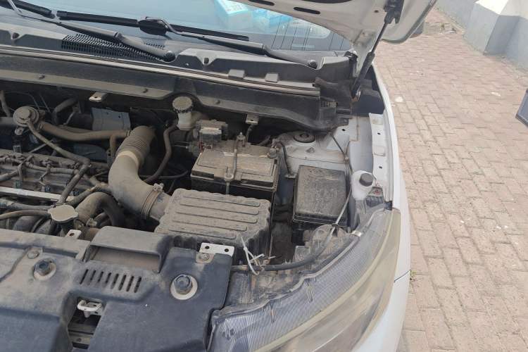 Used Soueast DX3 2018 1.5T CVT Luxury Model Engine Bay Left
