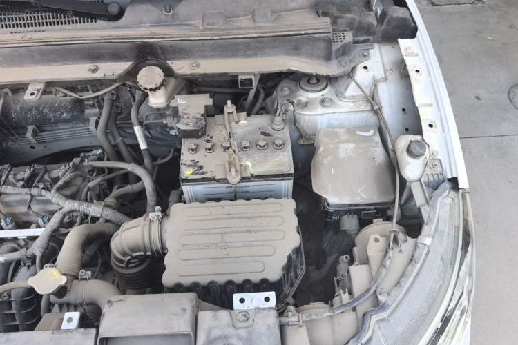 Used Soueast DX3 2018 1.5L Manual Luxury Model Engine Bay Left
