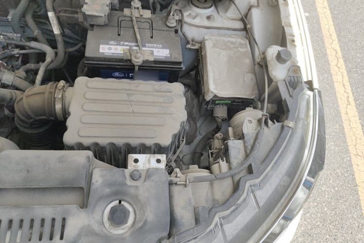 Used Soueast DX3 2018 1.5L Manual Luxury Model Engine Bay Left