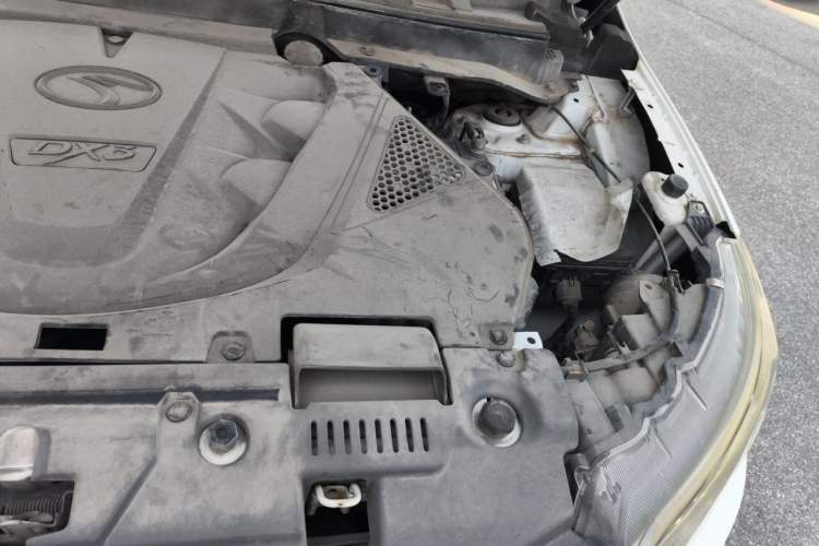 Used Soueast DX3 2018 1.5L Manual Luxury Model Engine Bay Left
