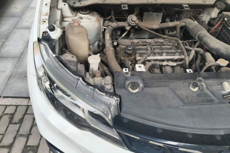Used Soueast DX3 2018 1.5T CVT Flagship Edition Engine Bay Right