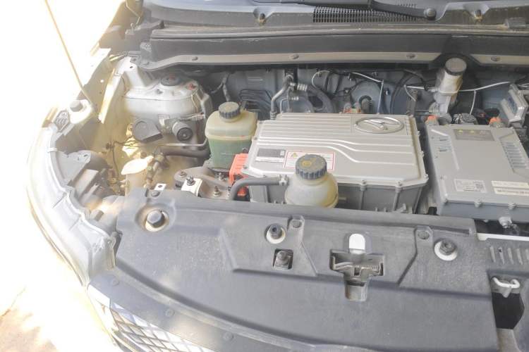 Used Soueast DX3 2018 EV400 Elite Edition Engine Bay Right