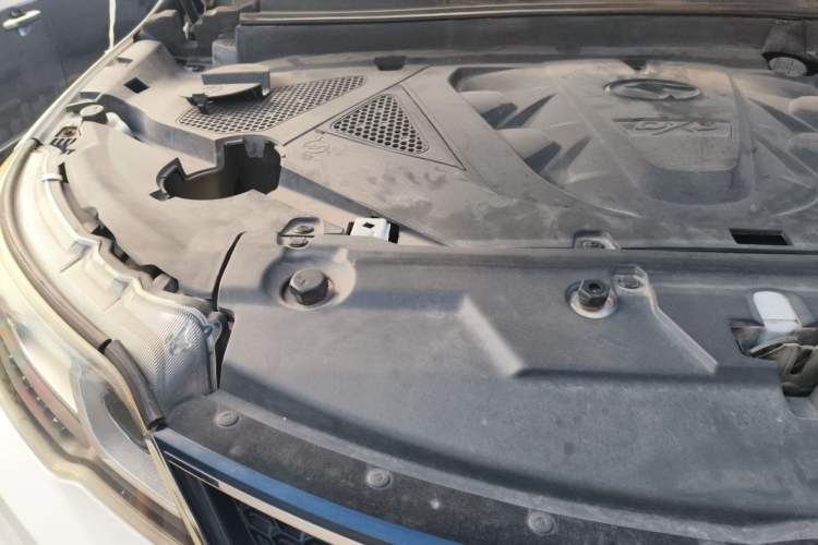 Used Soueast DX3 2018 1.5L Manual Luxury Model Engine Bay Right