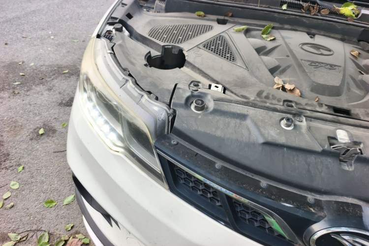 Used Soueast DX3 2018 1.5L Manual Luxury Model Engine Bay Right