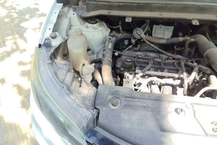 Used Soueast DX3 2018 1.5T CVT Luxury Model Engine Bay Right