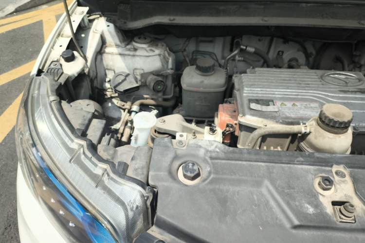 Used Soueast DX3 2018 EV400 Flagship Edition Engine Bay Right