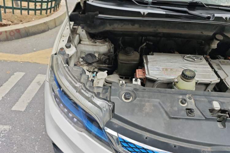 Used Soueast DX3 2018 EV400 Luxury Edition Engine Bay Right