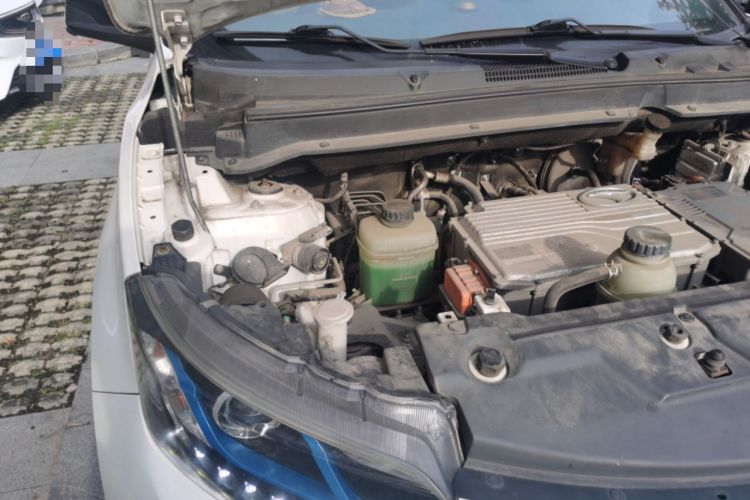 Used Soueast DX3 2018 EV400 Flagship Edition Engine Bay Right