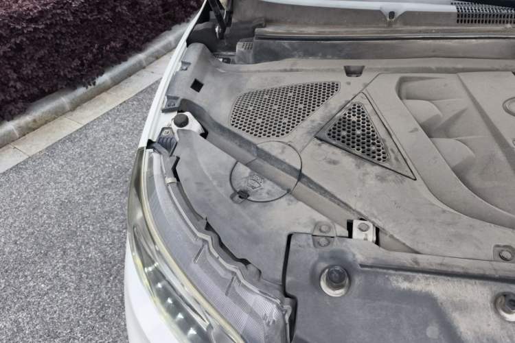 Used Soueast DX3 2018 1.5L Manual Luxury Model Engine Bay Right