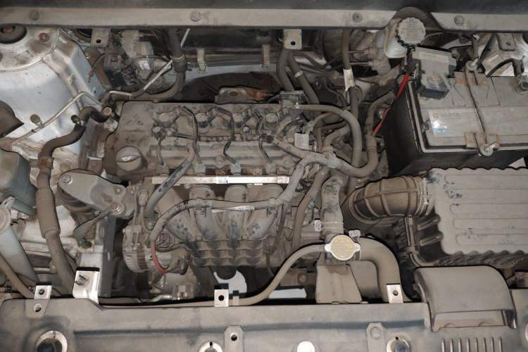 Used Soueast DX3 2018 1.5L Manual Luxury Model Engine Bay