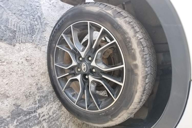 Used Soueast DX3 2018 1.5L Manual Luxury Model Exterior 3
