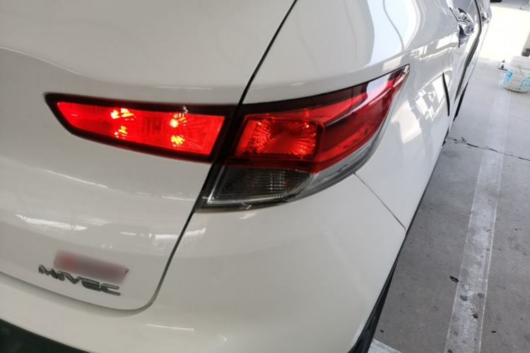 Used Soueast DX3 2018 1.5T CVT Luxury Model Exterior 3