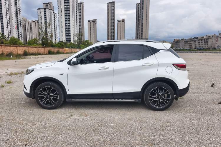 Used Soueast DX3 2018 1.5L Manual Luxury Model Exterior 5