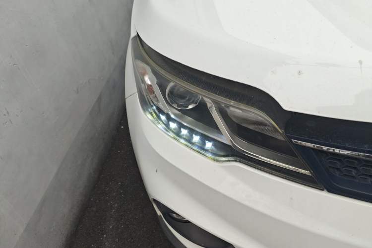 Used Soueast DX3 2018 1.5L Manual Luxury Model Exterior 6