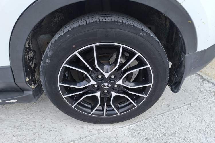 Used Soueast DX3 2018 1.5L Manual Luxury Model Exterior 8