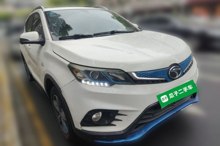 Used Soueast DX3 2018 EV Flagship Model Front Right 45 Deg