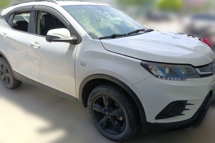 Used Soueast DX3 2018 EV400 Flagship Edition Front Right 45 Deg