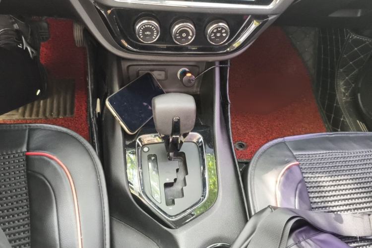 Used Soueast DX3 2018 1.5T SRG CVT Flagship Model Gear Lever