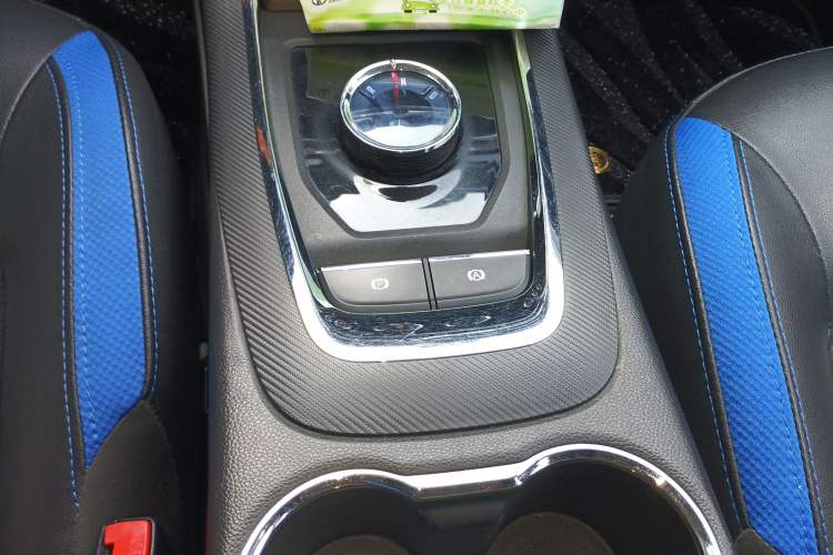 Used Soueast DX3 2018 EV400 Elite Edition Gear Lever