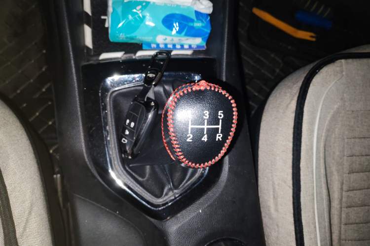 Used Soueast DX3 2018 1.5L Manual Luxury Model Gear Lever
