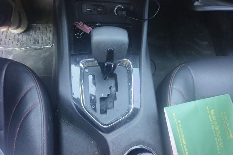 Used Soueast DX3 2018 1.5T CVT Luxury Model Gear Lever