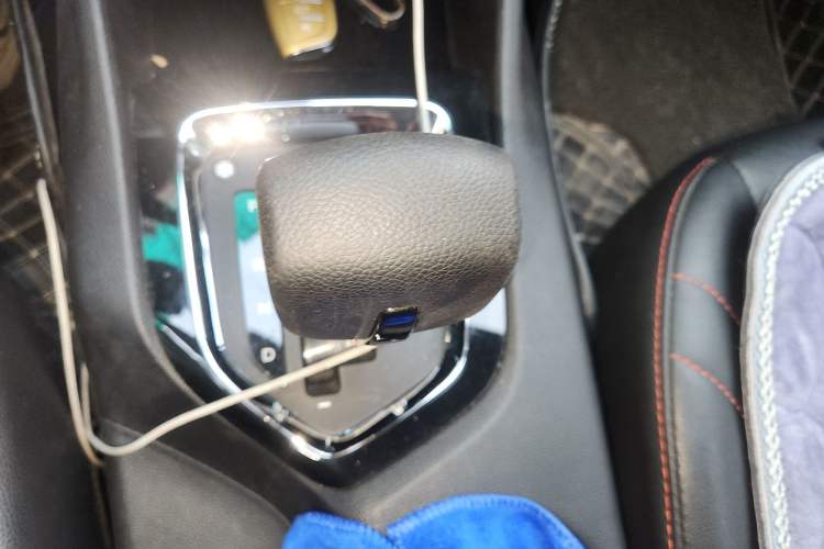Used Soueast DX3 2018 1.5T CVT Luxury Model Gear Lever